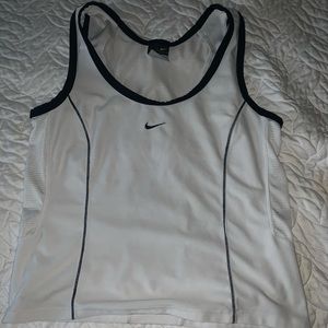 nike workout top